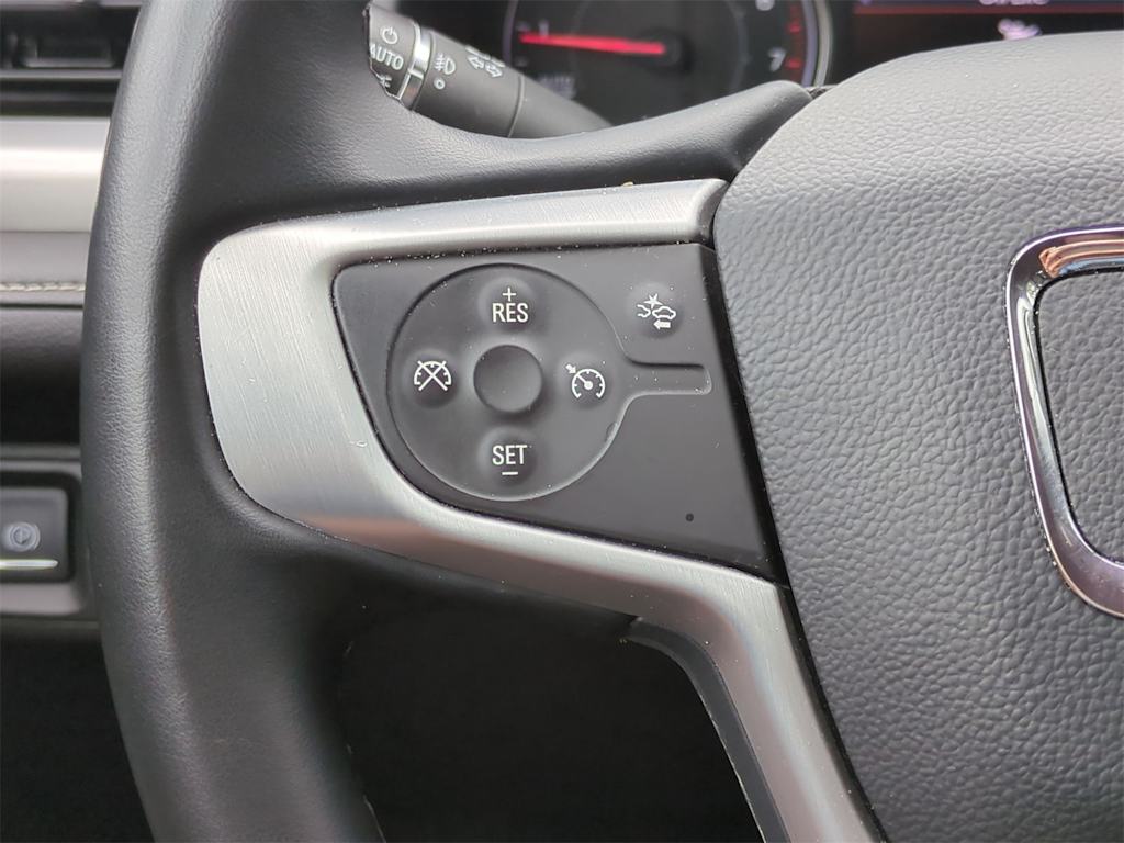 2023 GMC Acadia SLT 25