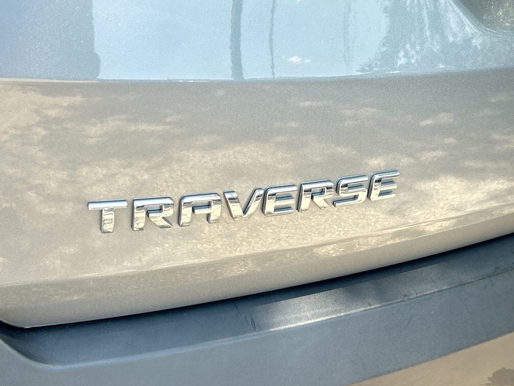 Thumbnail: 2023 Chevrolet Traverse - 6