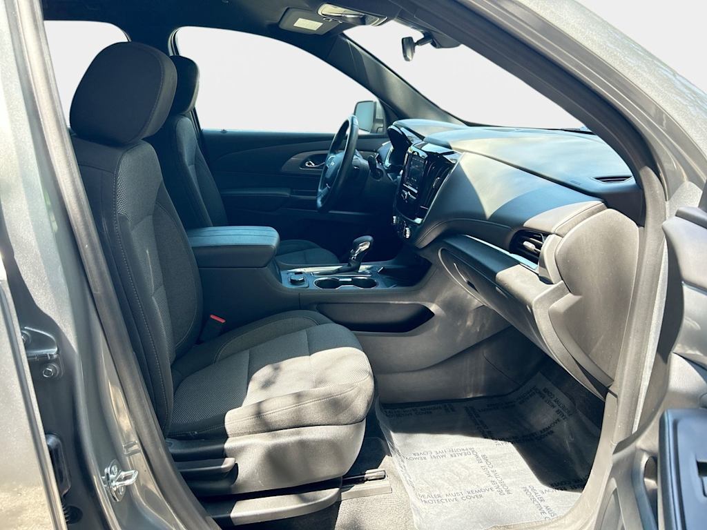 Thumbnail: 2023 Chevrolet Traverse - 10