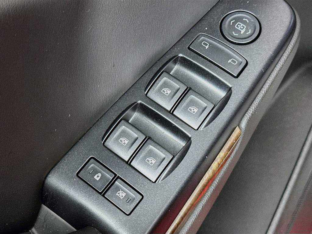 Thumbnail: 2015 Chevrolet Tahoe - 28