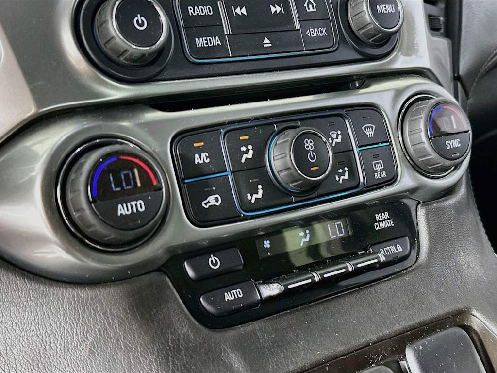 Thumbnail: 2015 Chevrolet Tahoe - 22