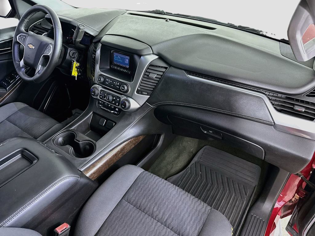 Thumbnail: 2015 Chevrolet Tahoe - 32
