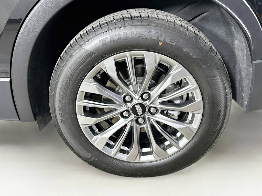 Thumbnail: 2025 Cadillac XT4 - 8