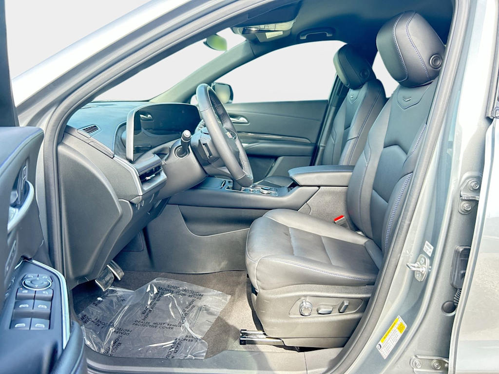 Thumbnail: 2024 Cadillac XT4 - 8
