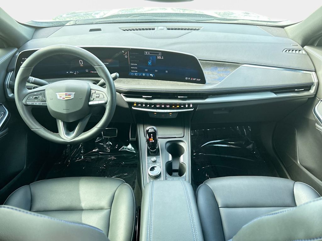 Thumbnail: 2024 Cadillac XT4 - 2