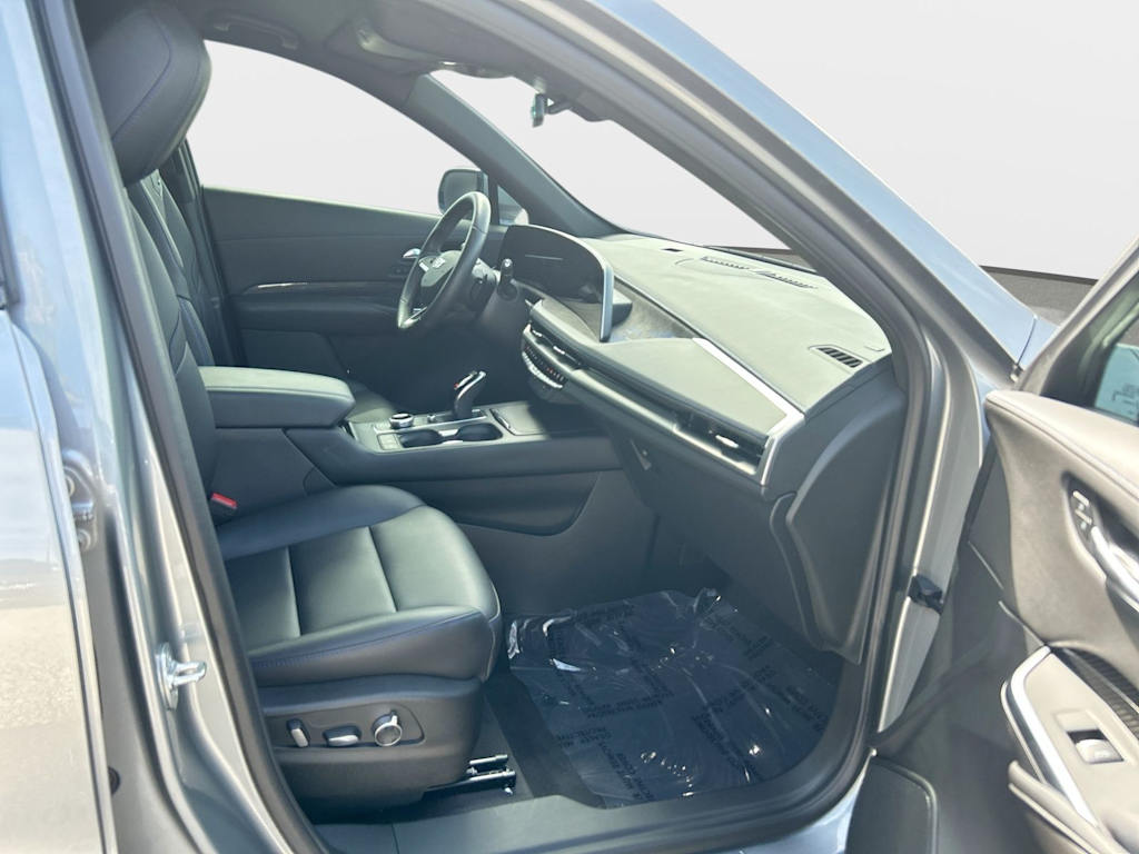 Thumbnail: 2024 Cadillac XT4 - 9