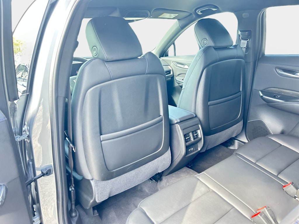Thumbnail: 2024 Cadillac XT4 - 10