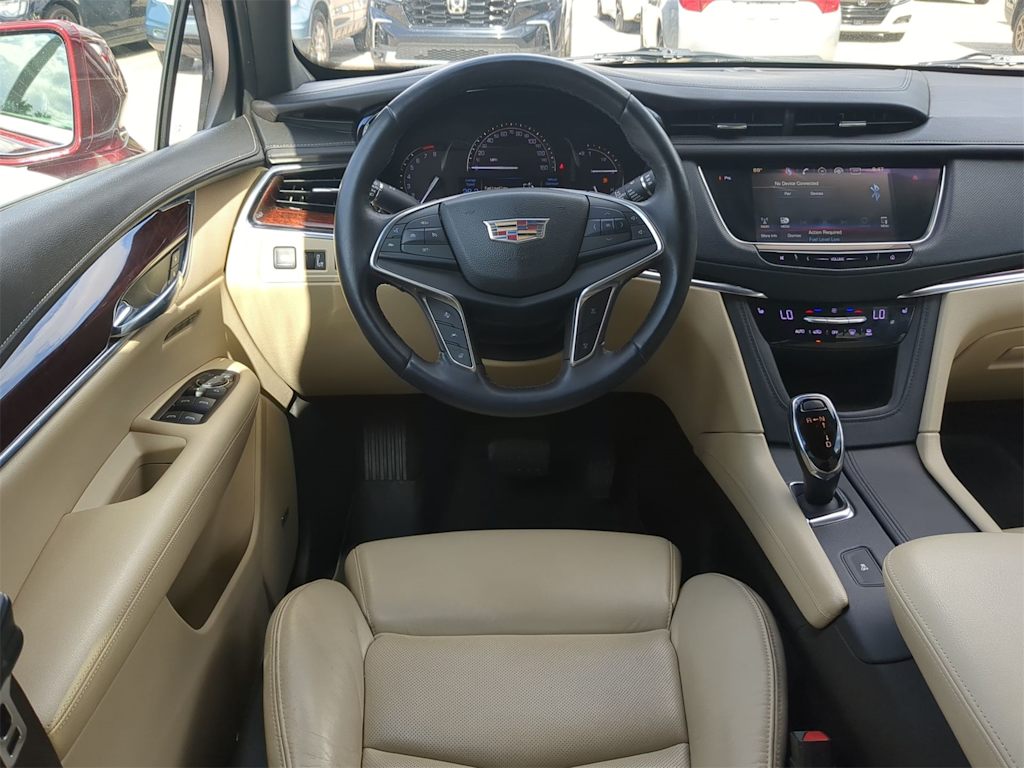 Thumbnail: 2017 Cadillac XT5 - 9