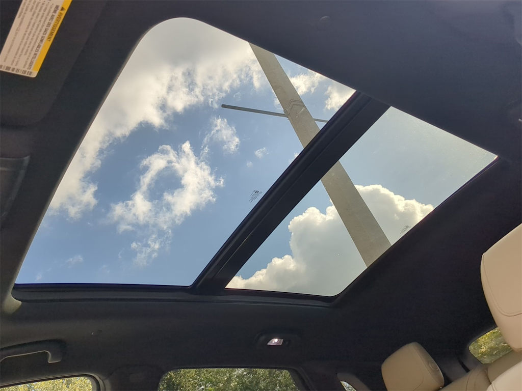 Thumbnail: 2017 Cadillac XT5 - 22