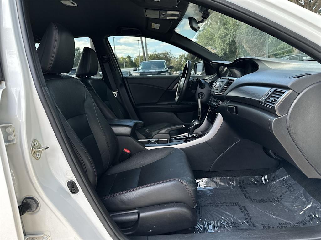 Thumbnail: 2017 Honda Accord - 9