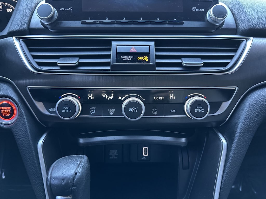 Thumbnail: 2018 Honda Accord - 17