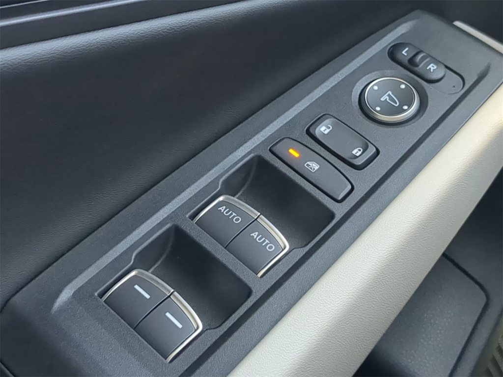 Thumbnail: 2025 Honda Accord - 25