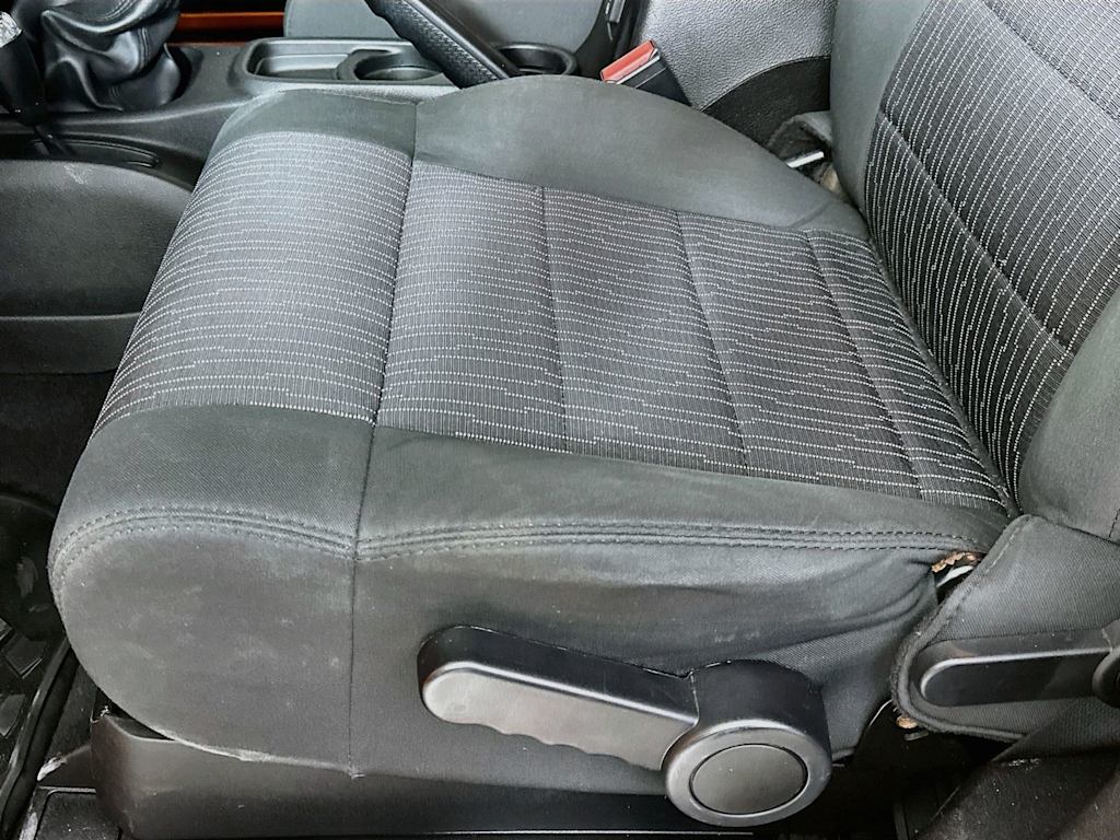 Thumbnail: 2011 Jeep Wrangler - 27