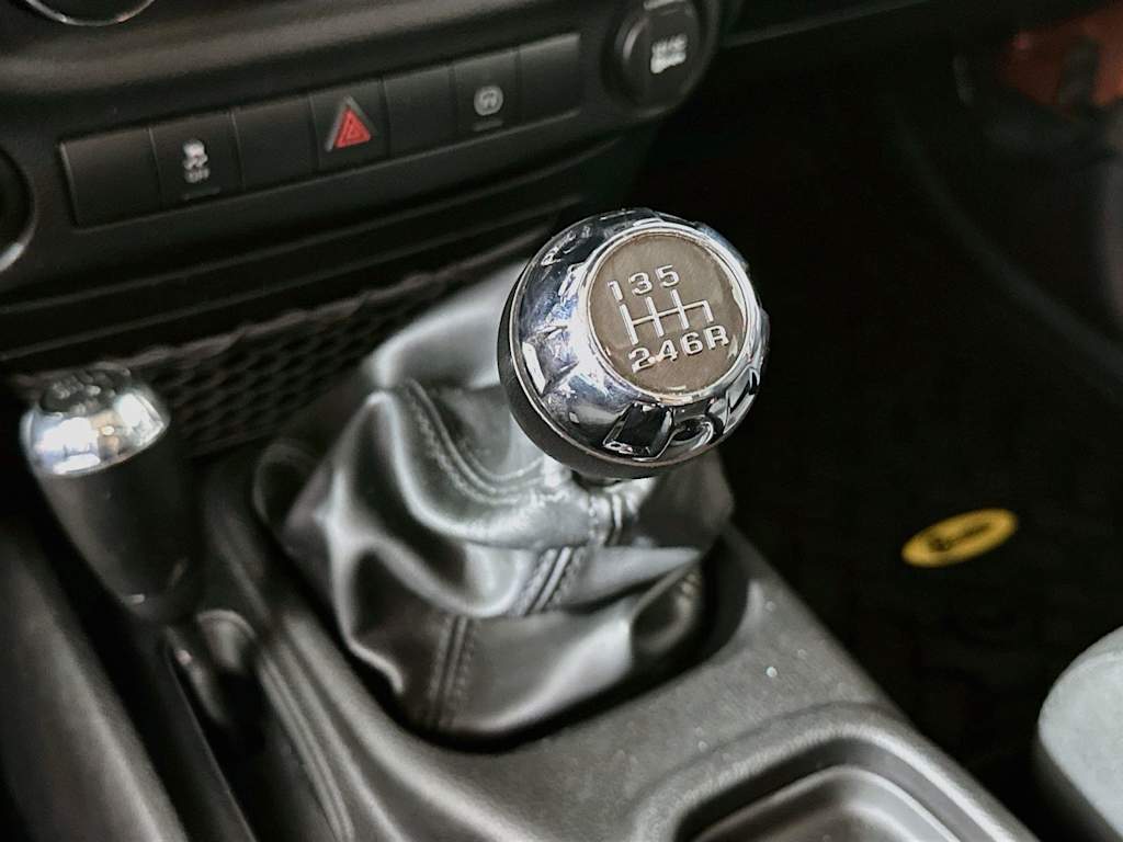 Thumbnail: 2011 Jeep Wrangler - 16