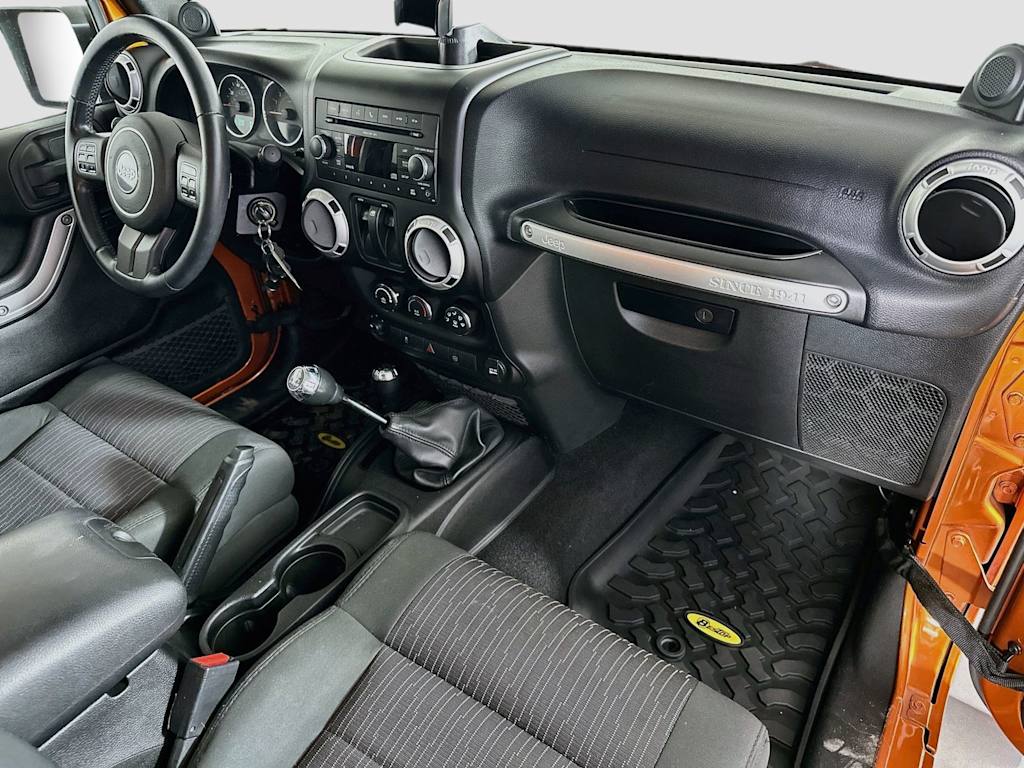 Thumbnail: 2011 Jeep Wrangler - 28