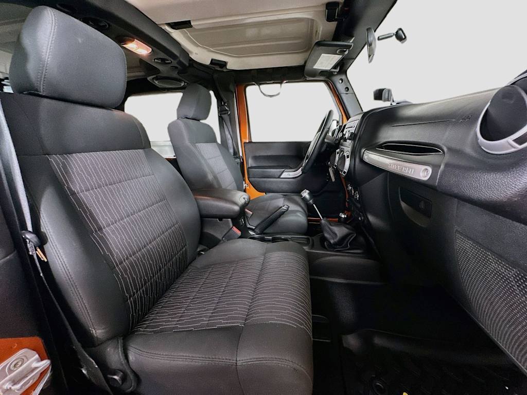 Thumbnail: 2011 Jeep Wrangler - 11