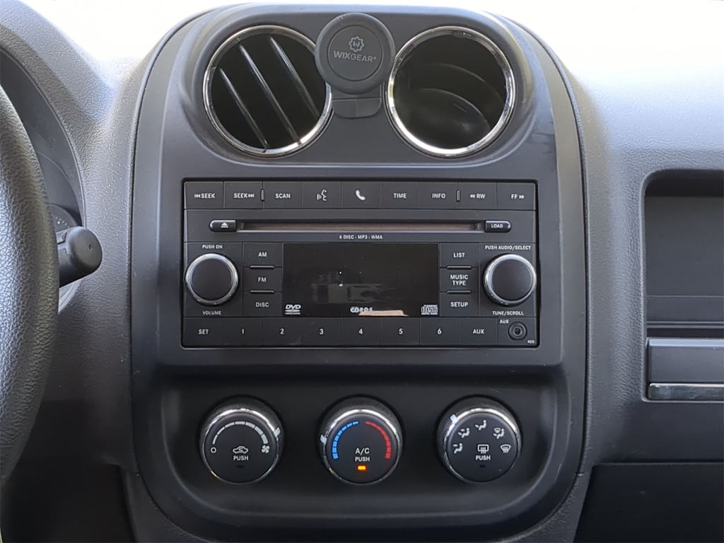 Thumbnail: 2011 Jeep Compass - 12