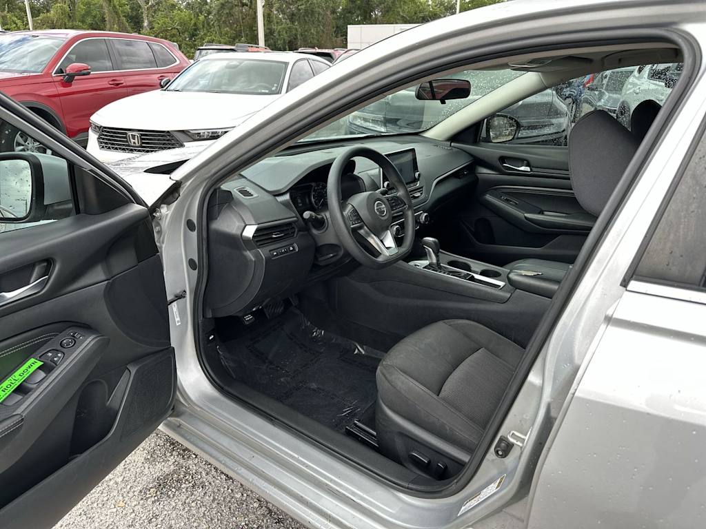 Thumbnail: 2020 Nissan Altima - 18