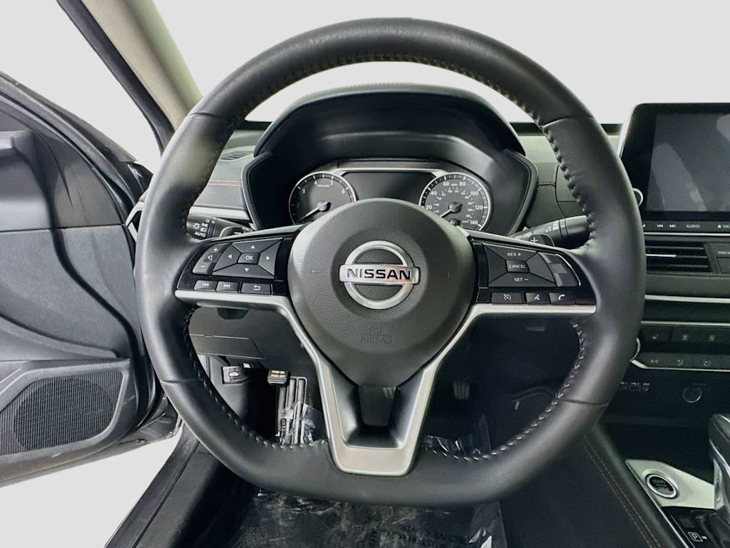 Thumbnail: 2020 Nissan Altima - 15