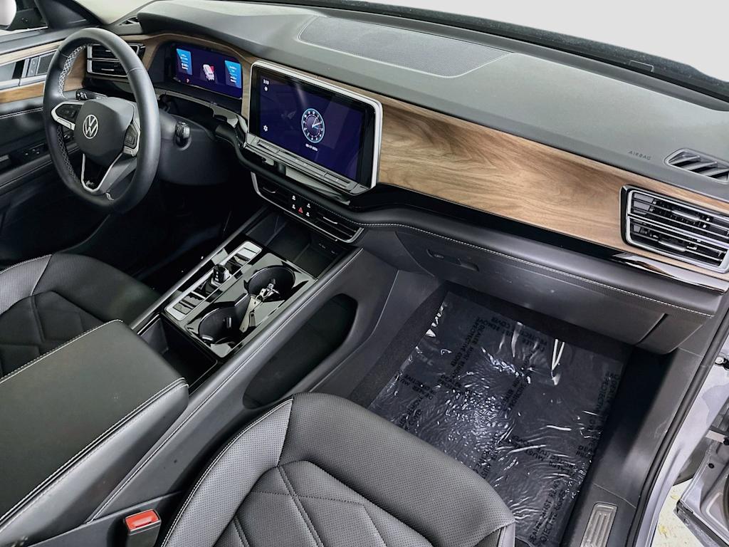 Thumbnail: 2024 Volkswagen Atlas - 32