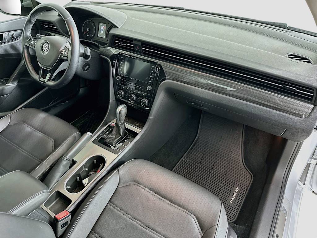 Thumbnail: 2020 Volkswagen Passat - 33