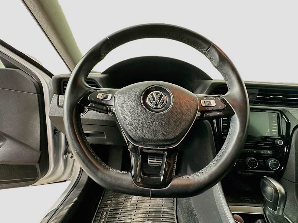 Thumbnail: 2020 Volkswagen Passat - 13