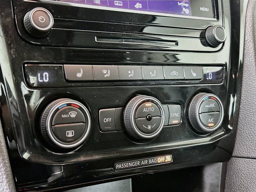 Thumbnail: 2020 Volkswagen Passat - 23