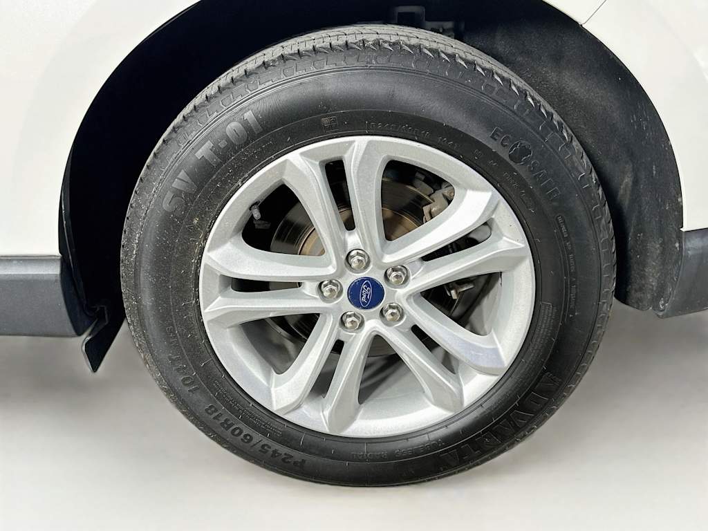 Thumbnail: 2020 Ford Edge - 8