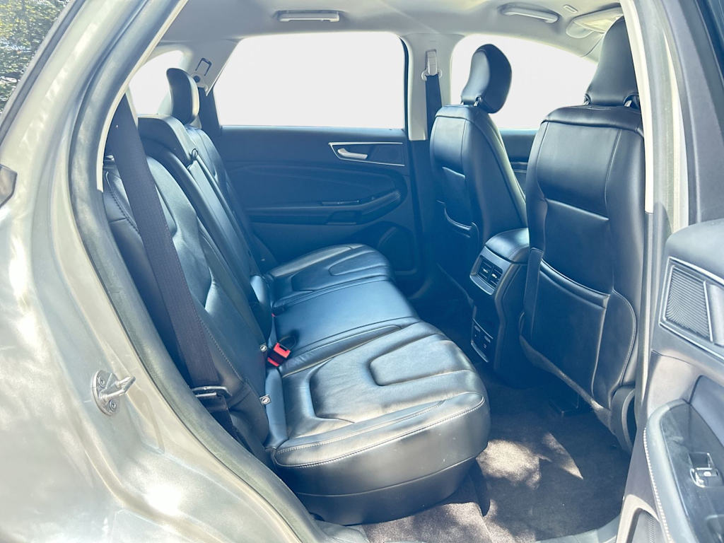Thumbnail: 2019 Ford Edge - 19