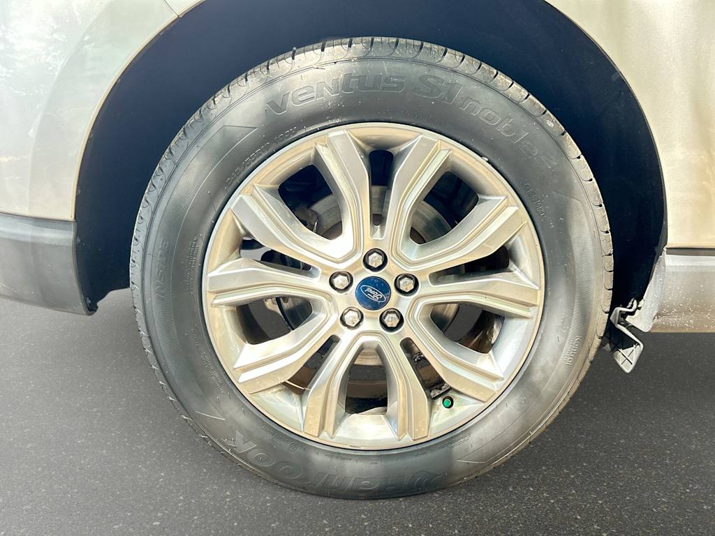 Thumbnail: 2019 Ford Edge - 6