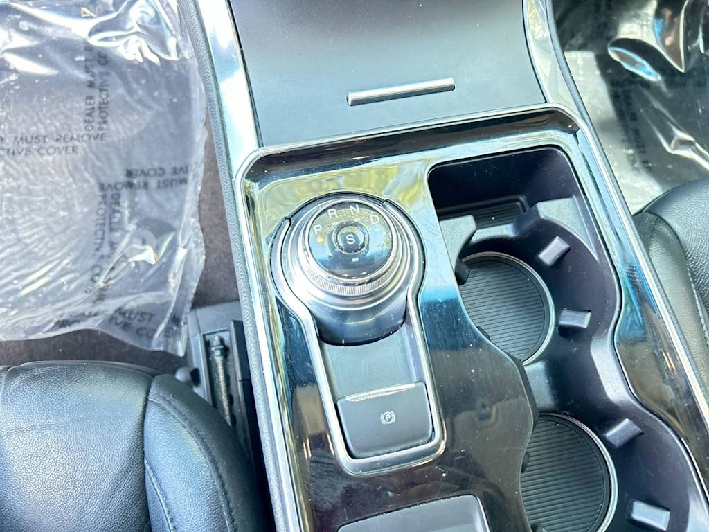 Thumbnail: 2019 Ford Edge - 12