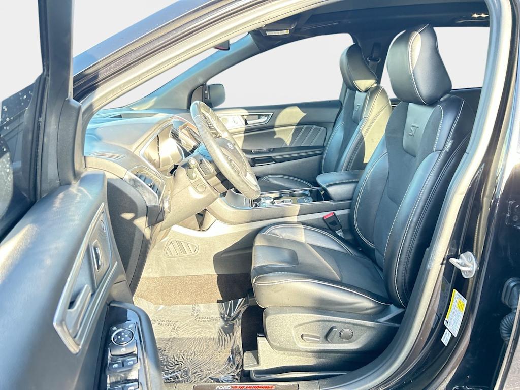 Thumbnail: 2020 Ford Edge - 10