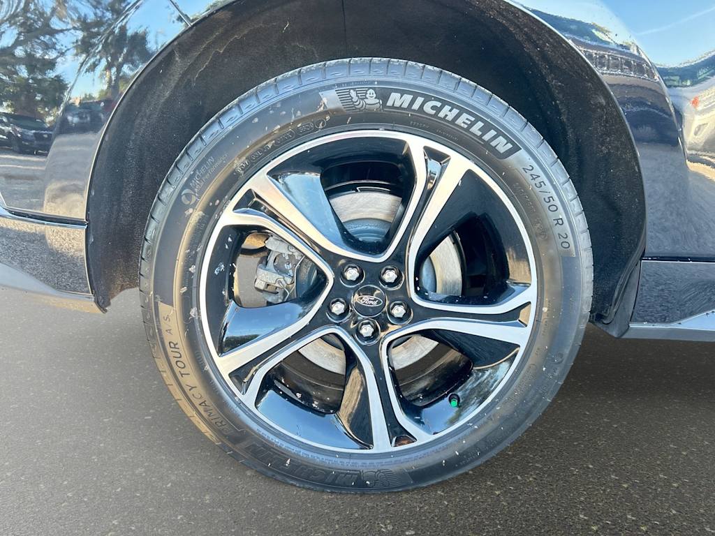 Thumbnail: 2020 Ford Edge - 8