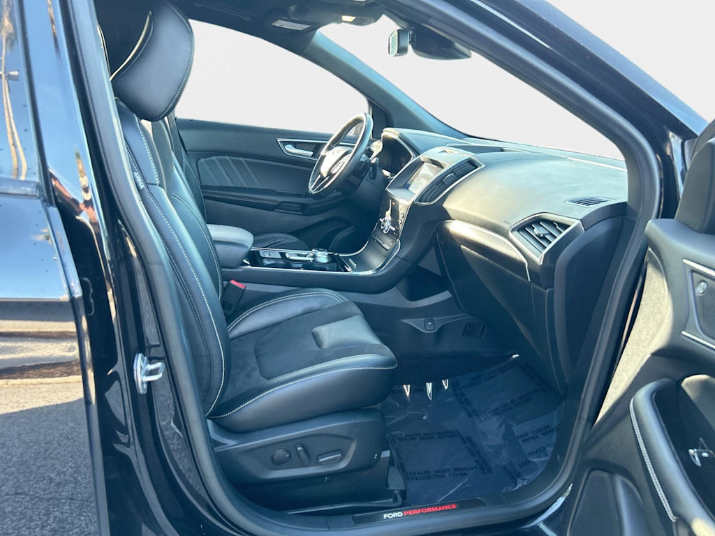 Thumbnail: 2020 Ford Edge - 10