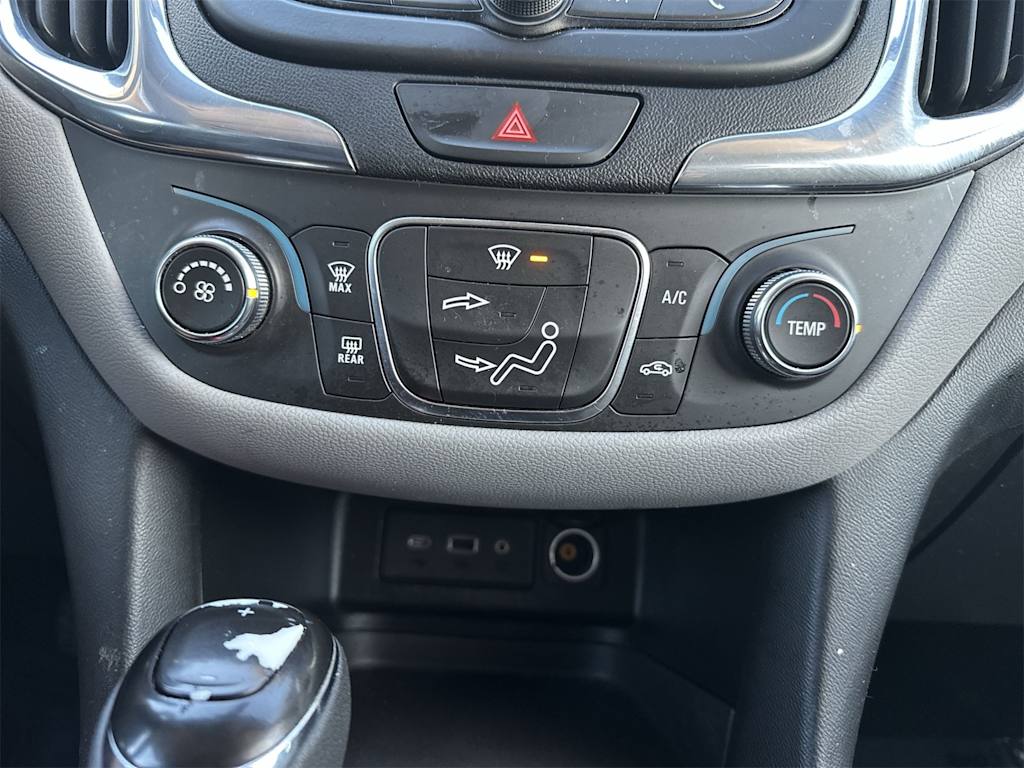 Thumbnail: 2019 Chevrolet Equinox - 17