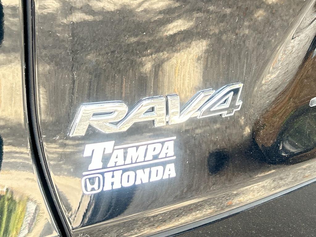 Thumbnail: 2022 Toyota RAV4 - 4