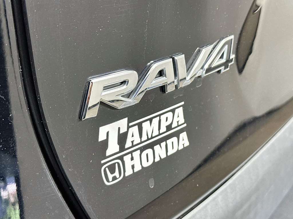 Thumbnail: 2022 Toyota RAV4 - 6