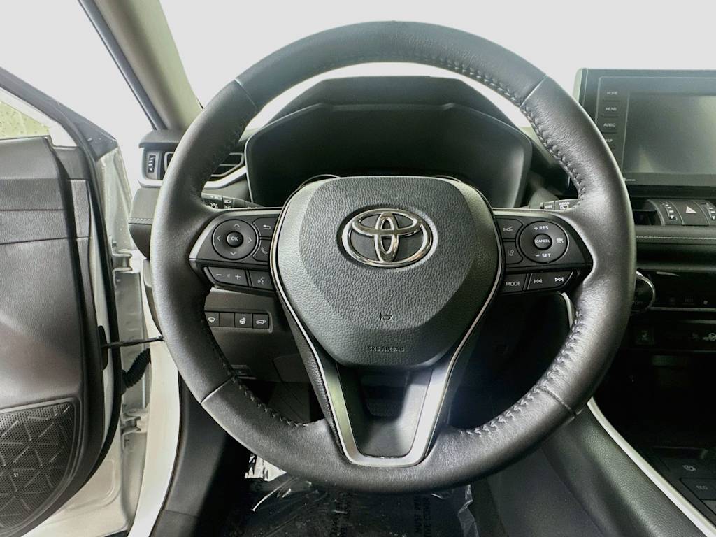 Thumbnail: 2021 Toyota RAV4 - 15