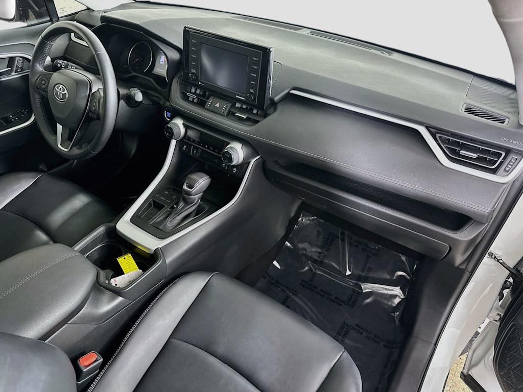 Thumbnail: 2021 Toyota RAV4 - 33