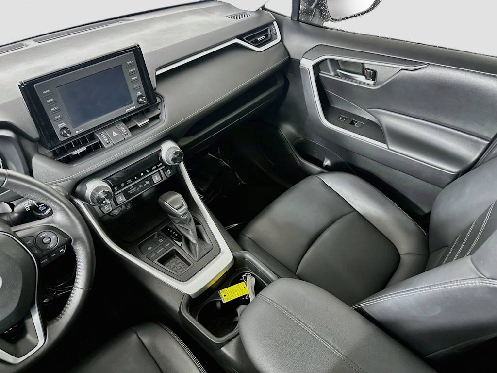 Thumbnail: 2021 Toyota RAV4 - 14
