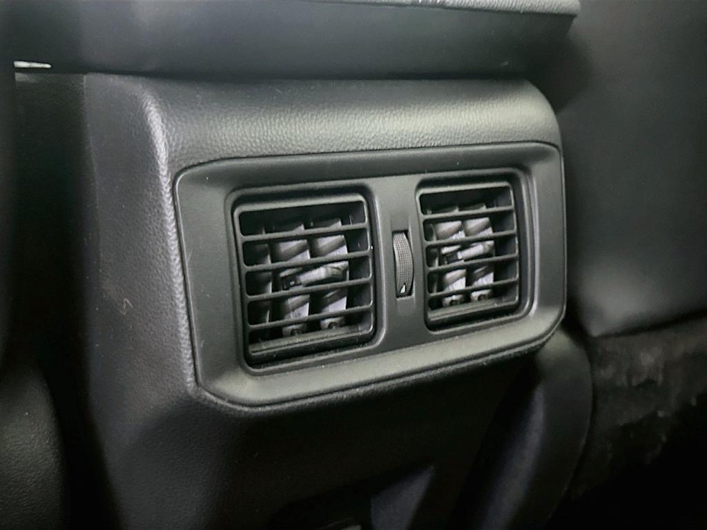 Thumbnail: 2021 Toyota RAV4 - 22