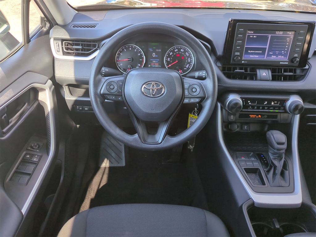 2022 Toyota RAV4 LE 8