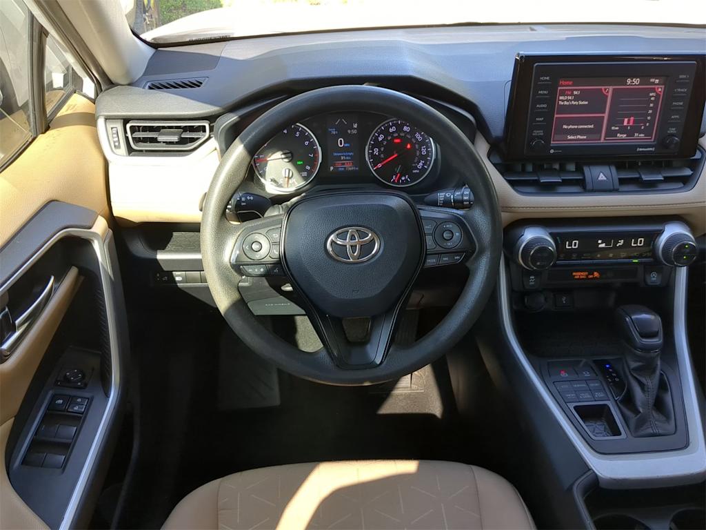 Thumbnail: 2021 Toyota RAV4 - 8