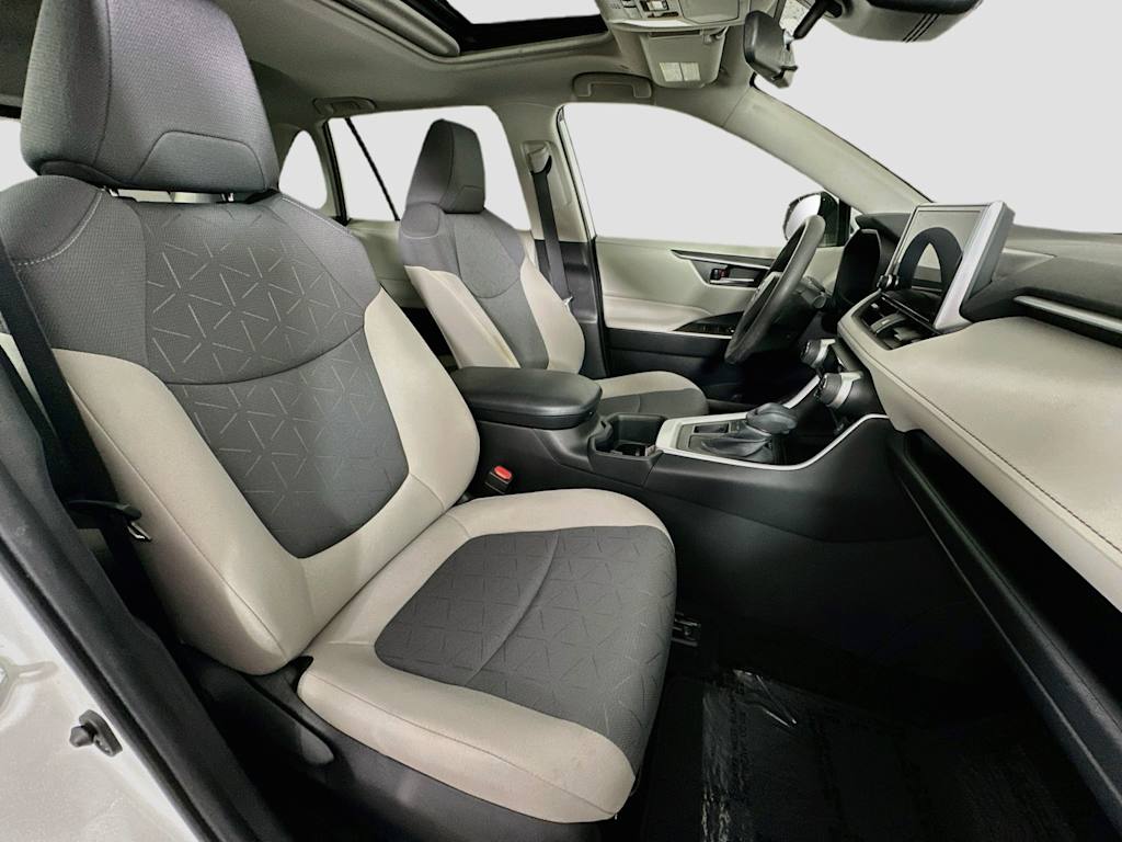 Thumbnail: 2023 Toyota RAV4 - 11