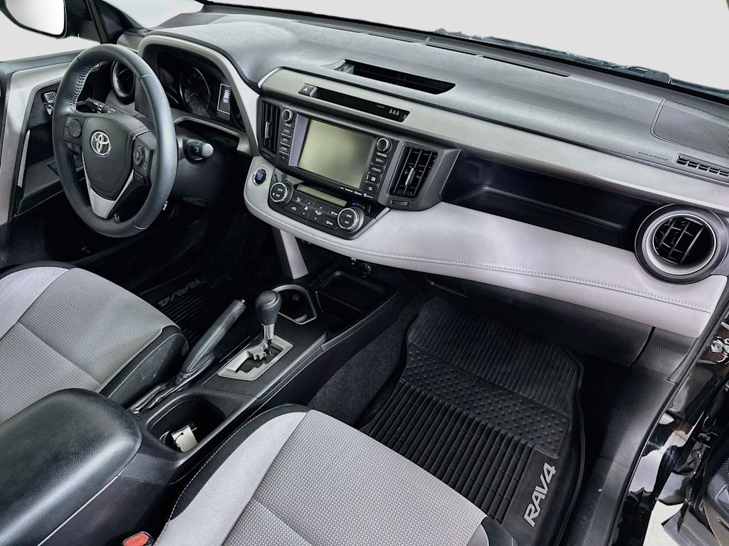 Thumbnail: 2017 Toyota RAV4 - 32
