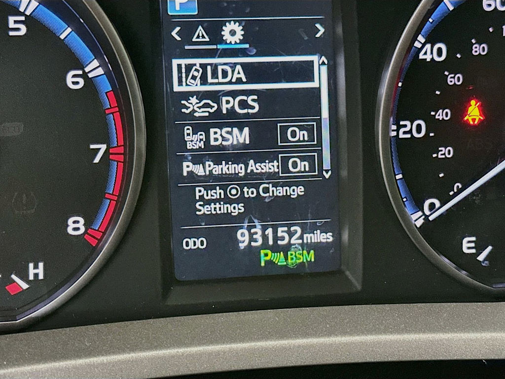 Thumbnail: 2017 Toyota RAV4 - 17