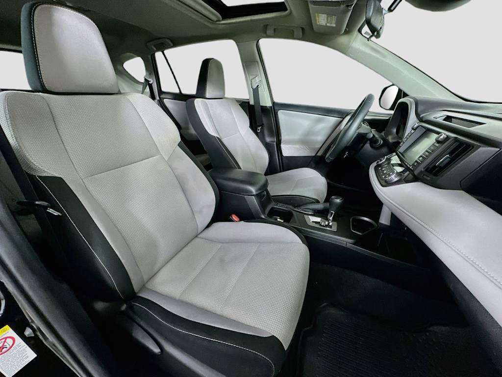Thumbnail: 2017 Toyota RAV4 - 11
