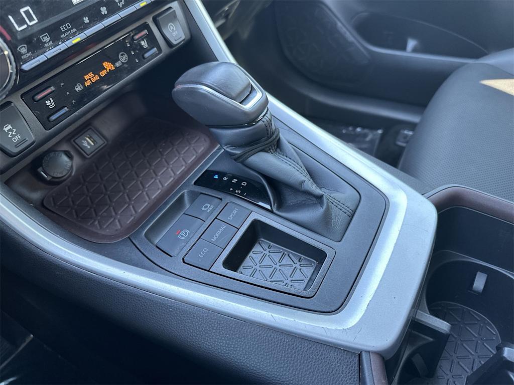 Thumbnail: 2024 Toyota RAV4 - 11