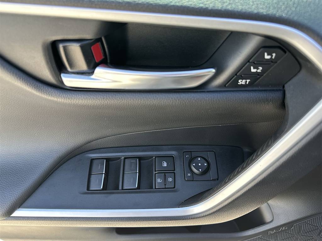 Thumbnail: 2024 Toyota RAV4 - 16