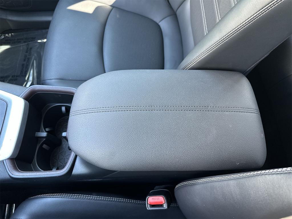 Thumbnail: 2024 Toyota RAV4 - 20